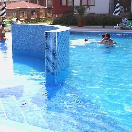 B44 Apollon Complex Daire